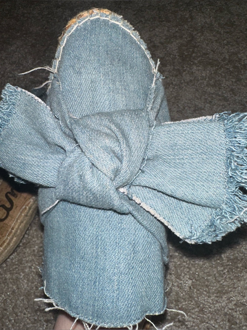 Sam Edelman Light Blue Frayed Denim Knot Mules - Picture 2 of 5